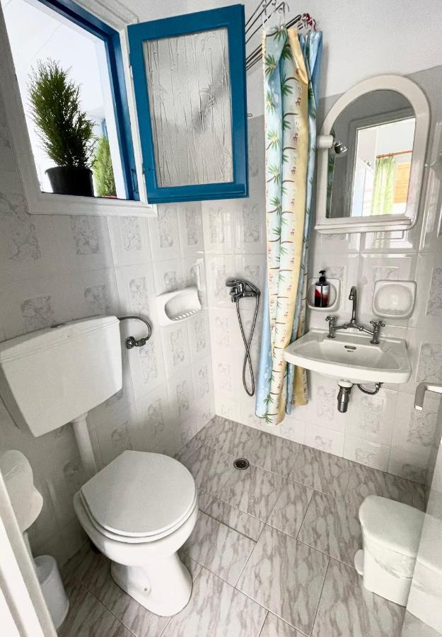 Theodora Rooms Kamares  Exterior photo