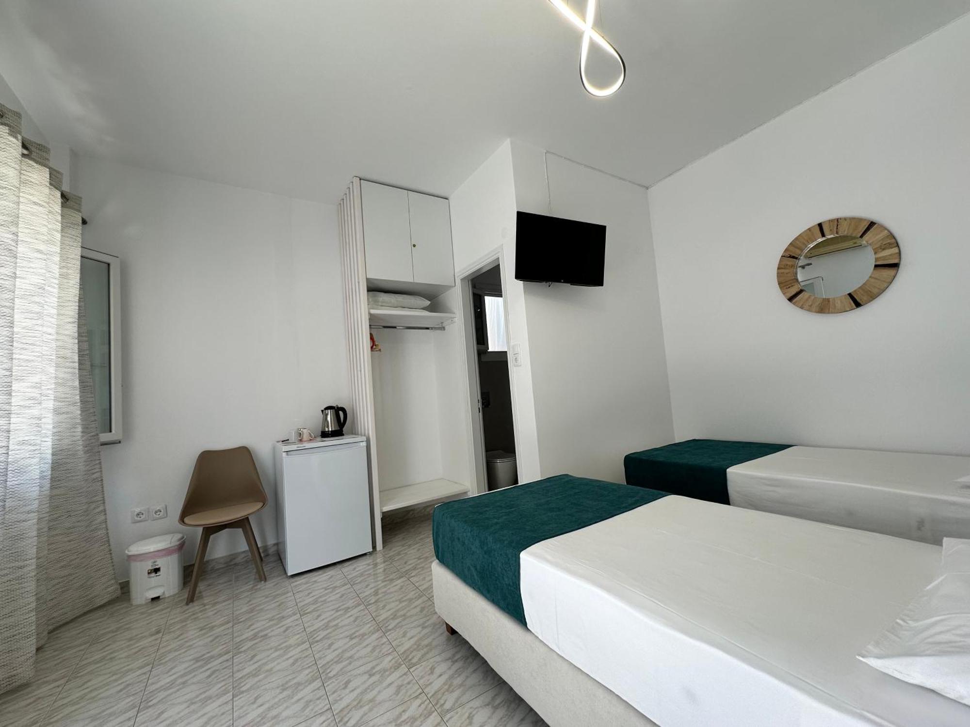 Theodora Rooms Kamares  Exterior photo